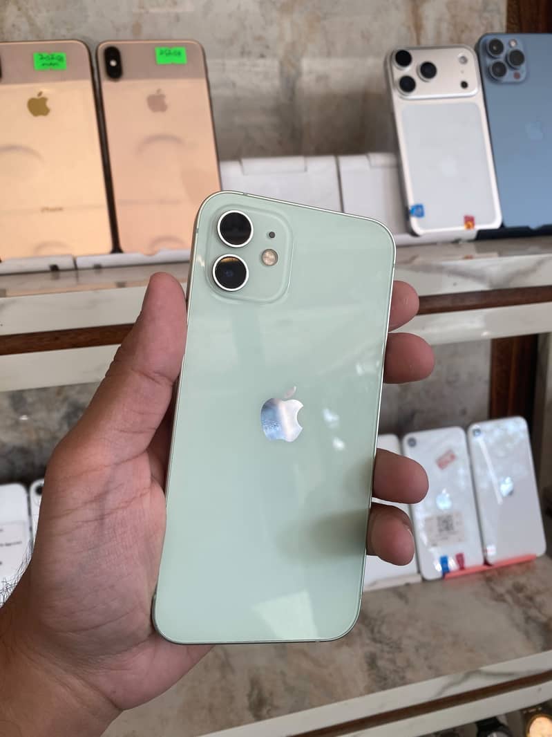 Apple iPhone 12 0