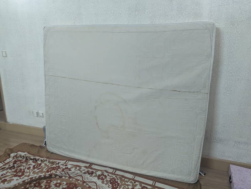 spring mattress double bed 0