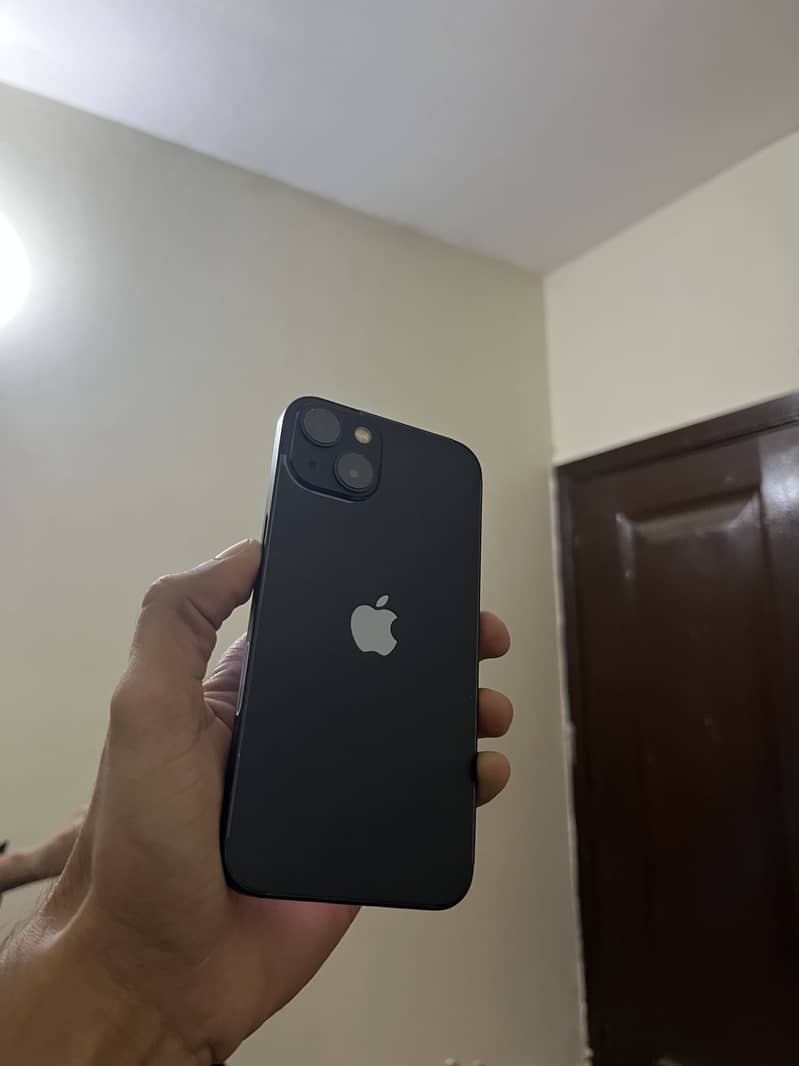Apple iPhone 13 6