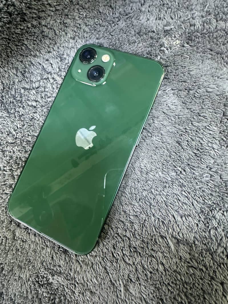 Apple iPhone 13 0