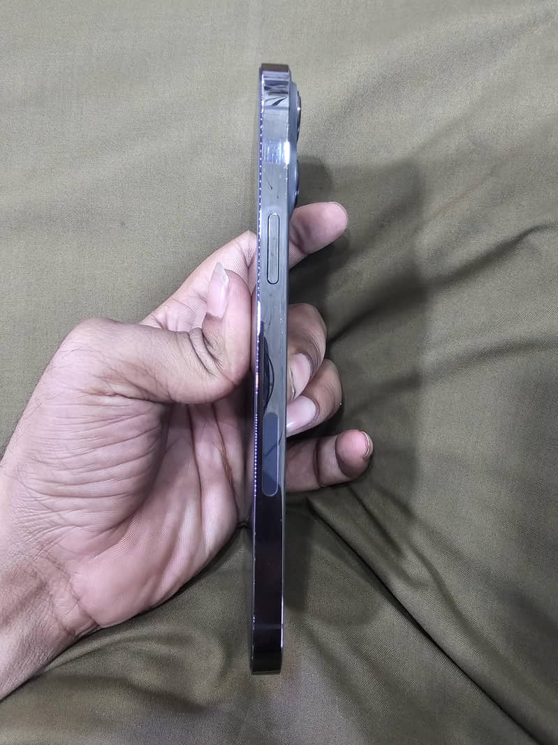 Apple iPhone 13 Pro Max 7