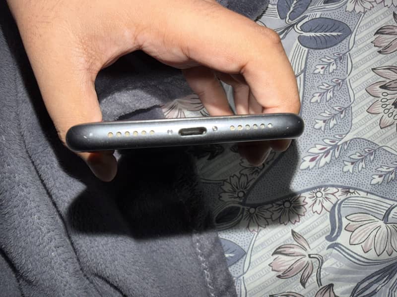 Apple iPhone 11 5