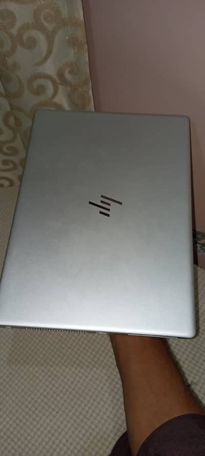HP Elite book 840 G6