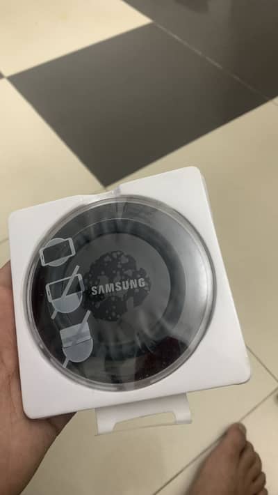 Samsung wireless charger can be used as apple charger
