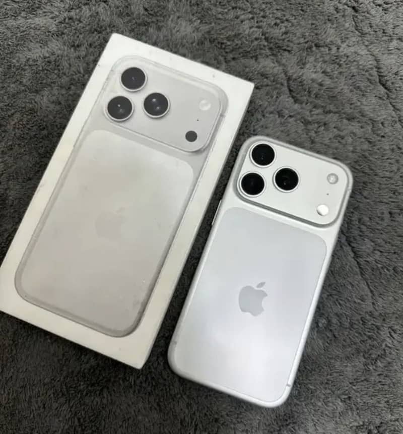 Apple iPhone 17 Pro Max 1