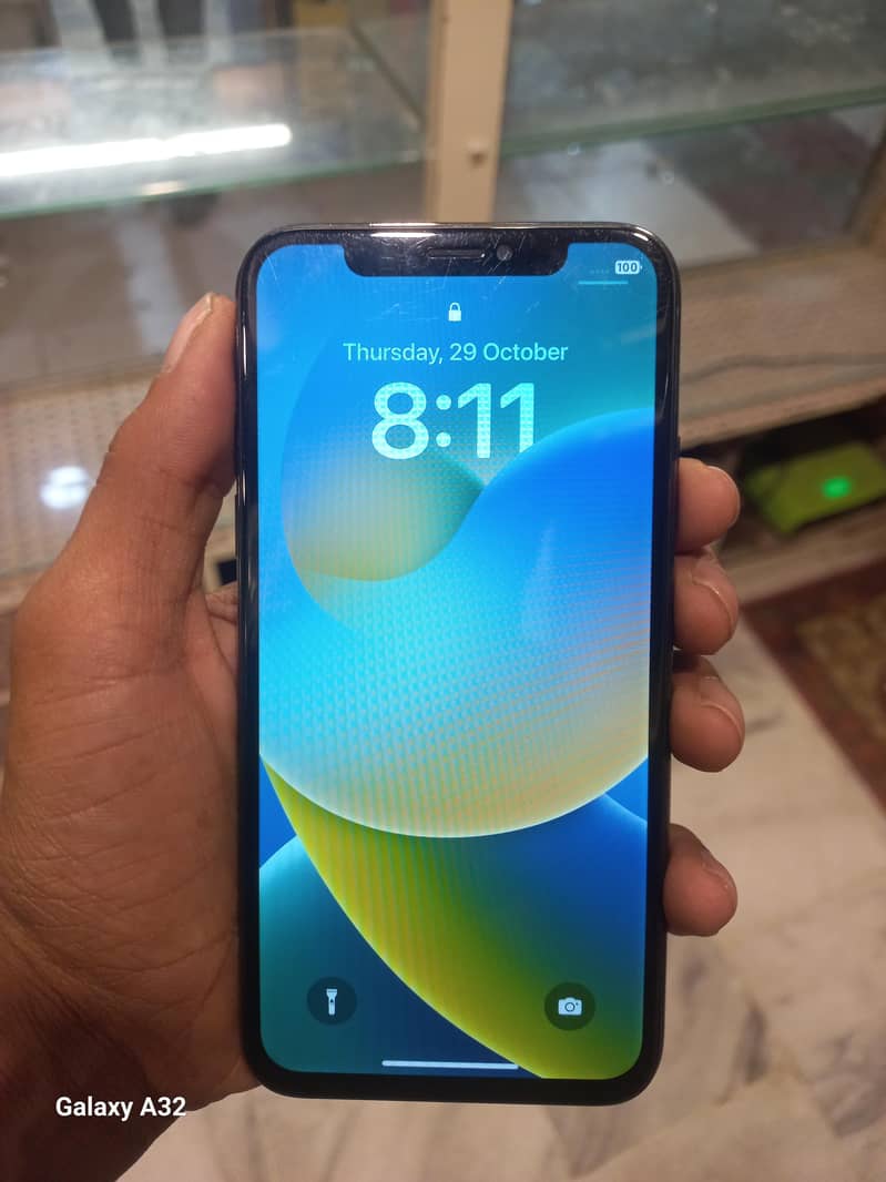 Apple iPhone X 5