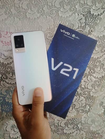 Vivo V21