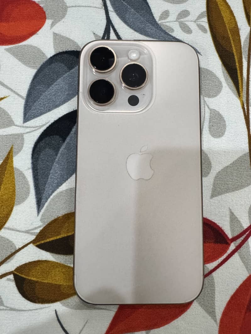 Apple iPhone 16 Pro 0