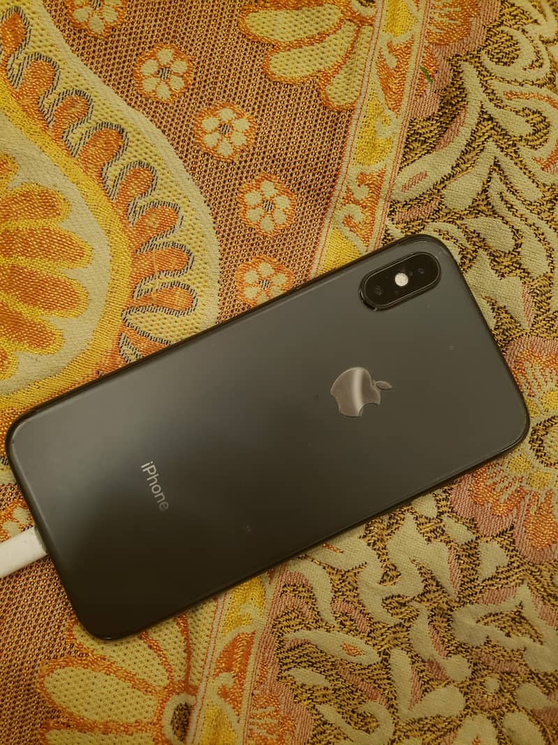 iPhone XS + S8 Plus 1