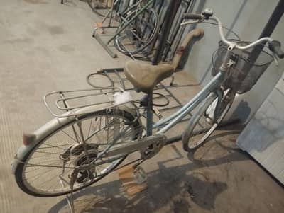 bicycle with gears seat and basket