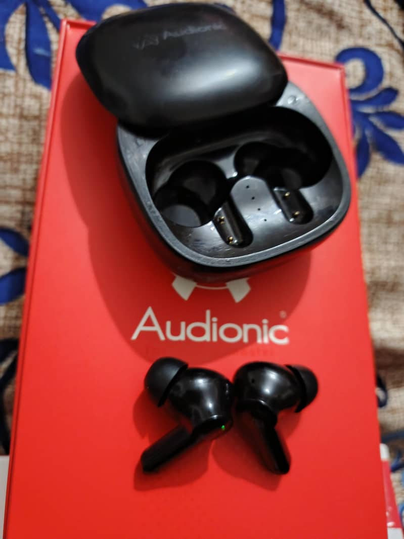 Audionic 550 Earbuds 1