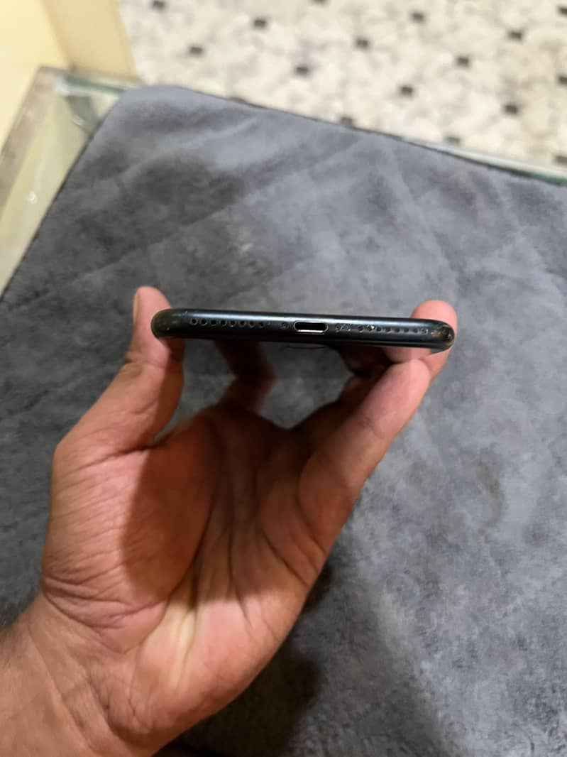 Apple iPhone 7 Plus 1