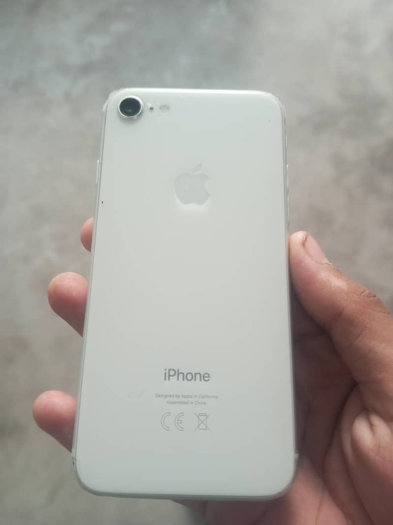 Apple iPhone 8 0