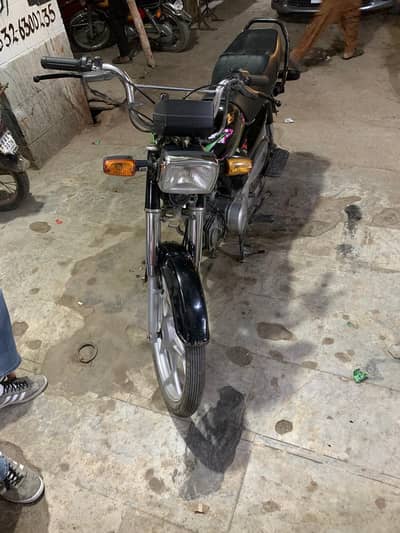 cd70 3700km chali hui hai brand new
