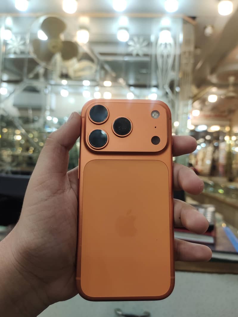 Apple iPhone 17 Pro 0