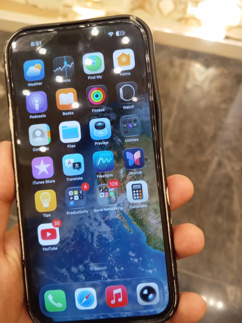 Apple iPhone 15 plus 1