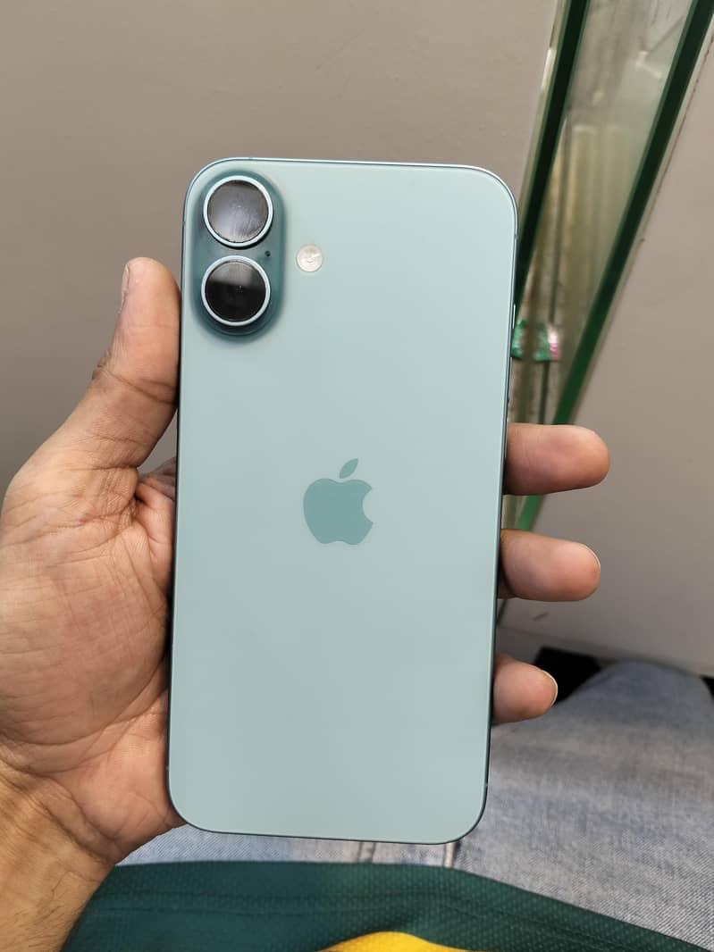 Apple iPhone 16 Plus 6