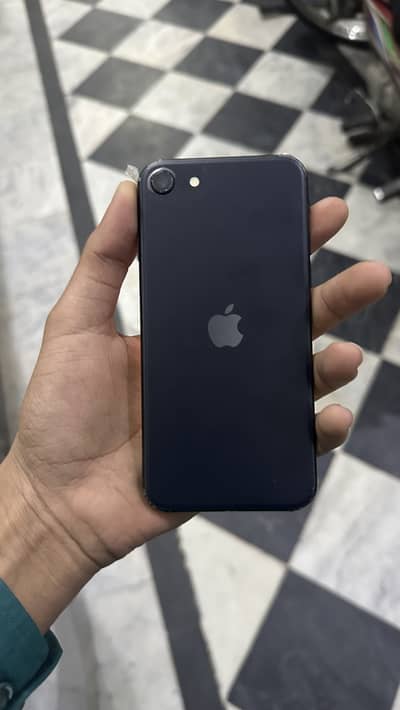 iPhone SE 3