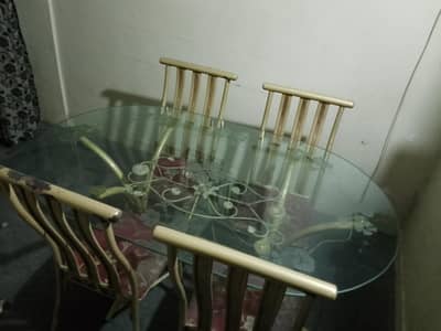 6 chair dining table but only 4 chairs good condition used hai