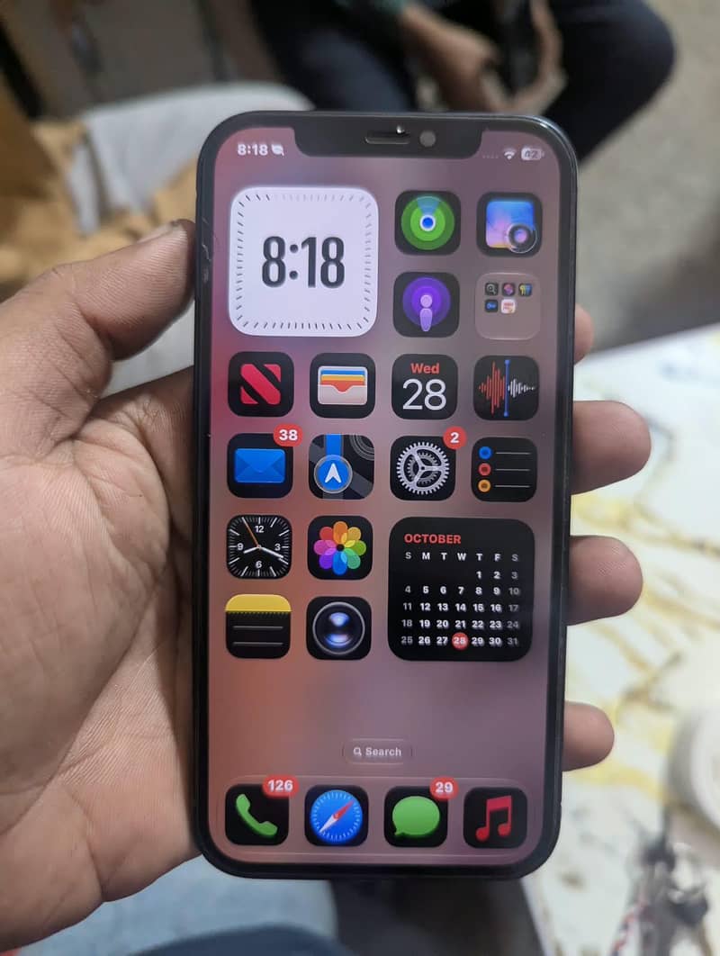 Apple iPhone 12 4