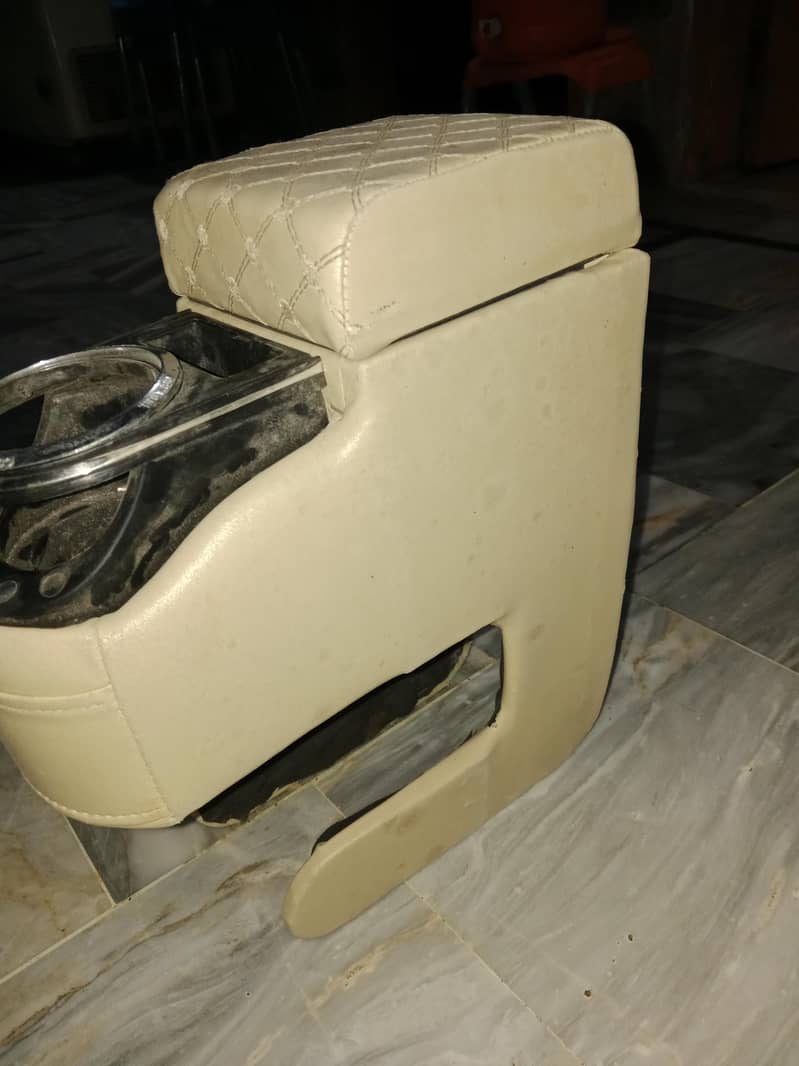 carolla armrest 1