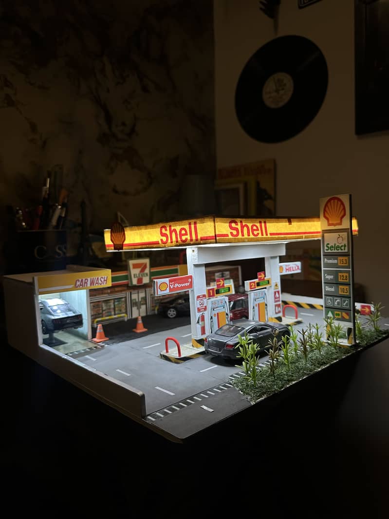 Miniature Shell petrol station 0