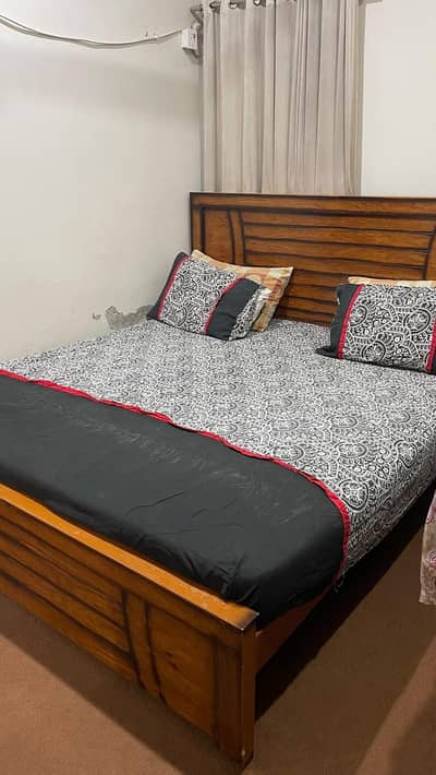 DOUBLE BED WITH MATTRESS
