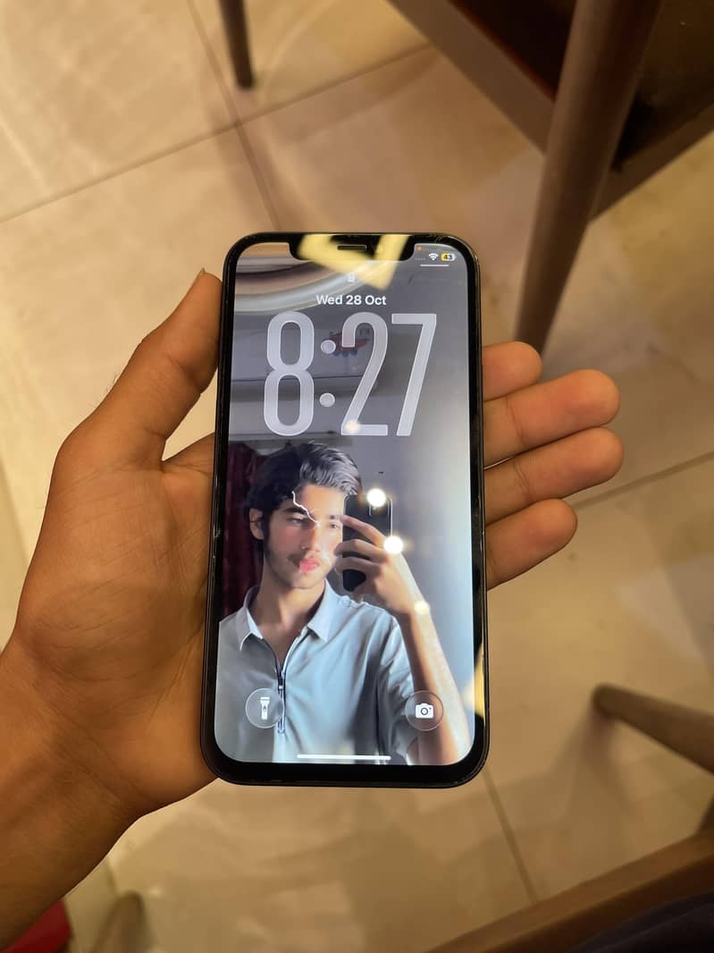 Apple iPhone 12 jv 0