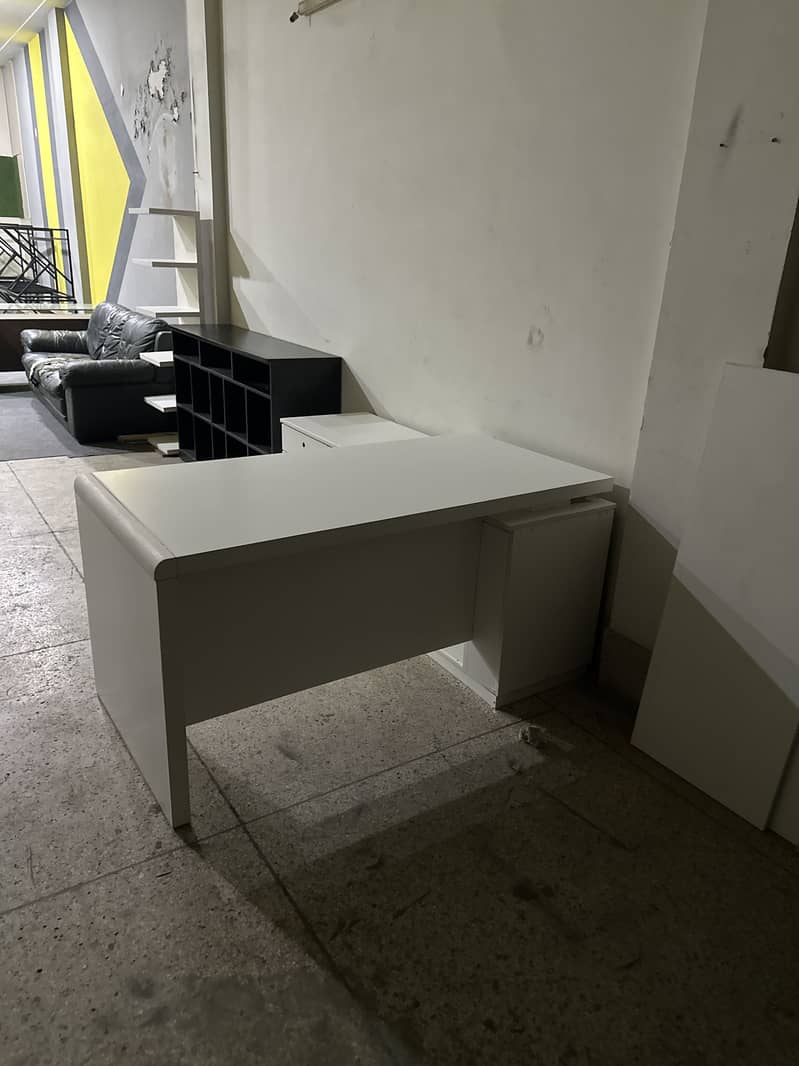 Executive office table 0