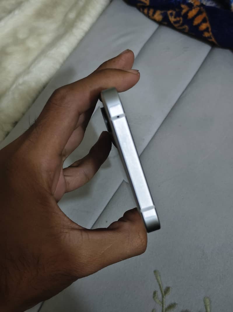 Nothing Phone 2 5