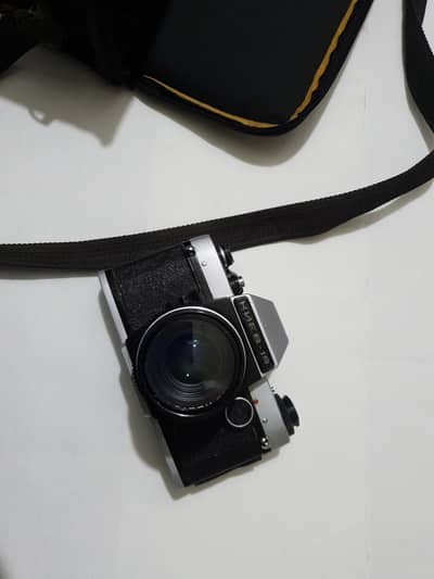 (Kneb-19) Soviet 35mm SLR Camera with Helios-81H 50mm / 03305169640
