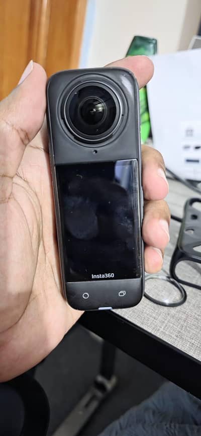 Insta 360 one x4