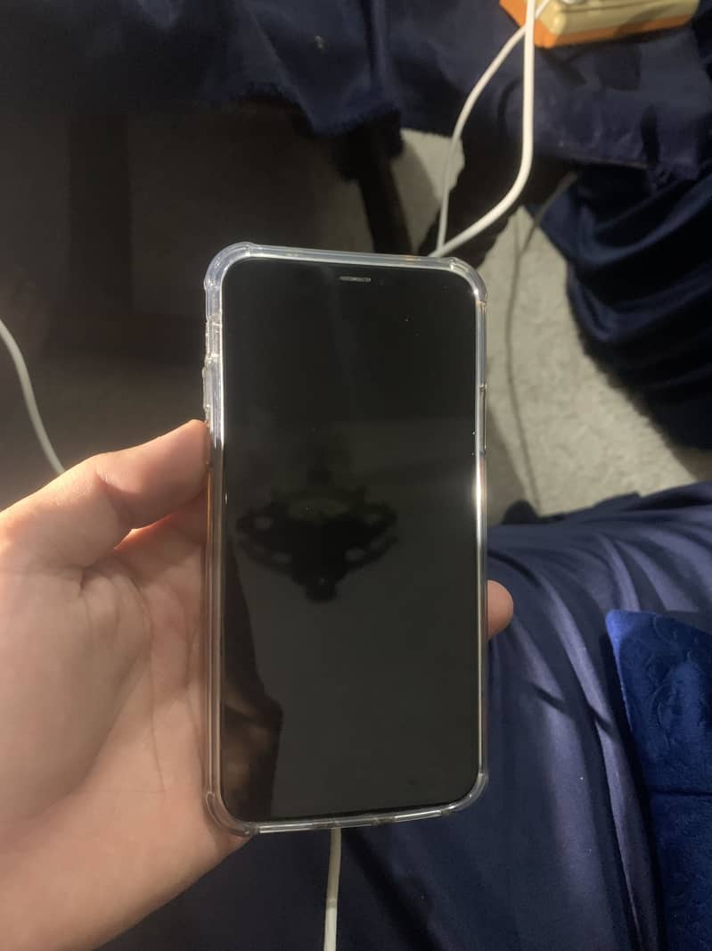 Apple iPhone XS 0