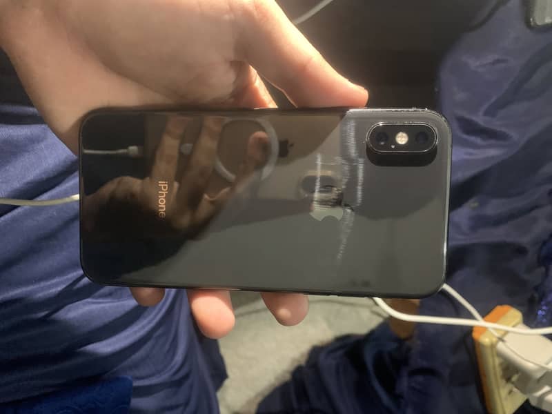 Apple iPhone XS 1