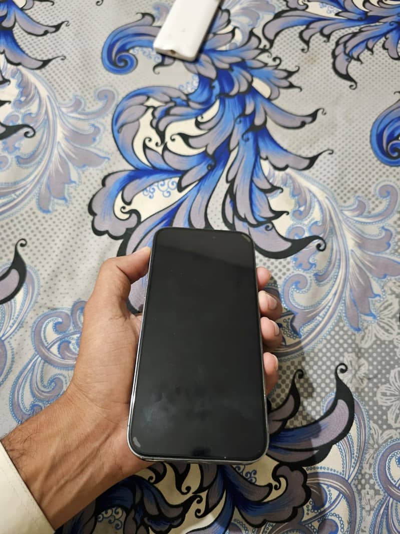 Apple iPhone 14 Pro Max 4