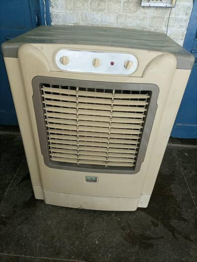 I am selling air cooler in good condition