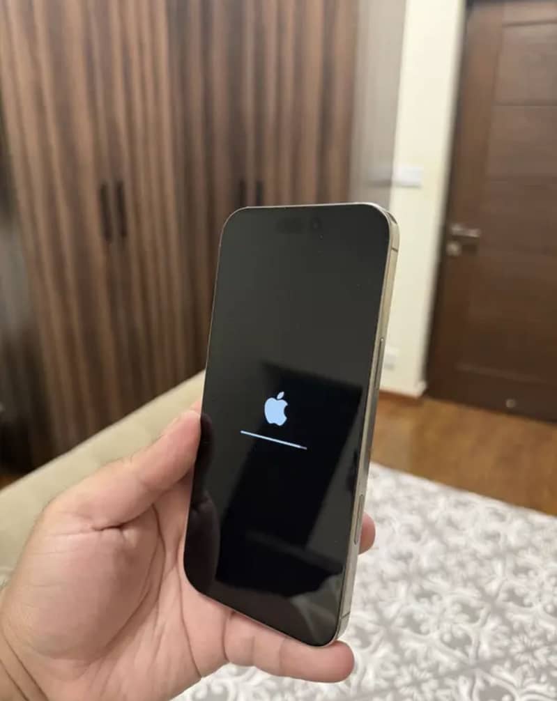 IPHONE 16 promax 4