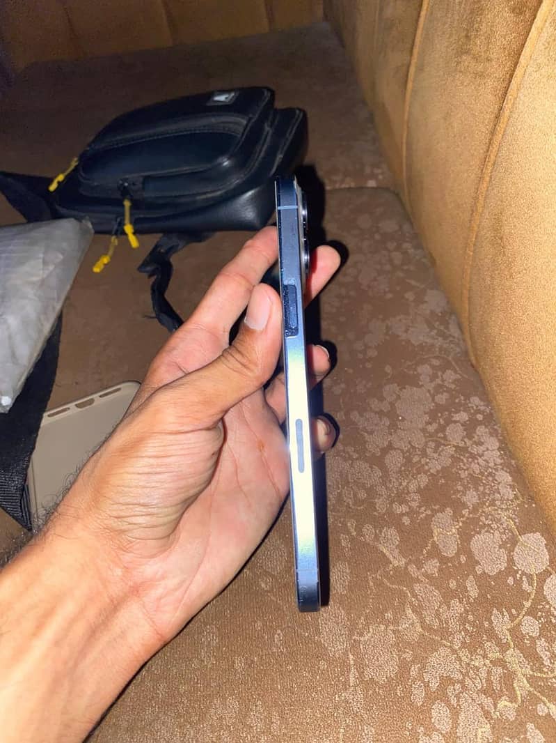 Apple iPhone 13 Pro Max 5
