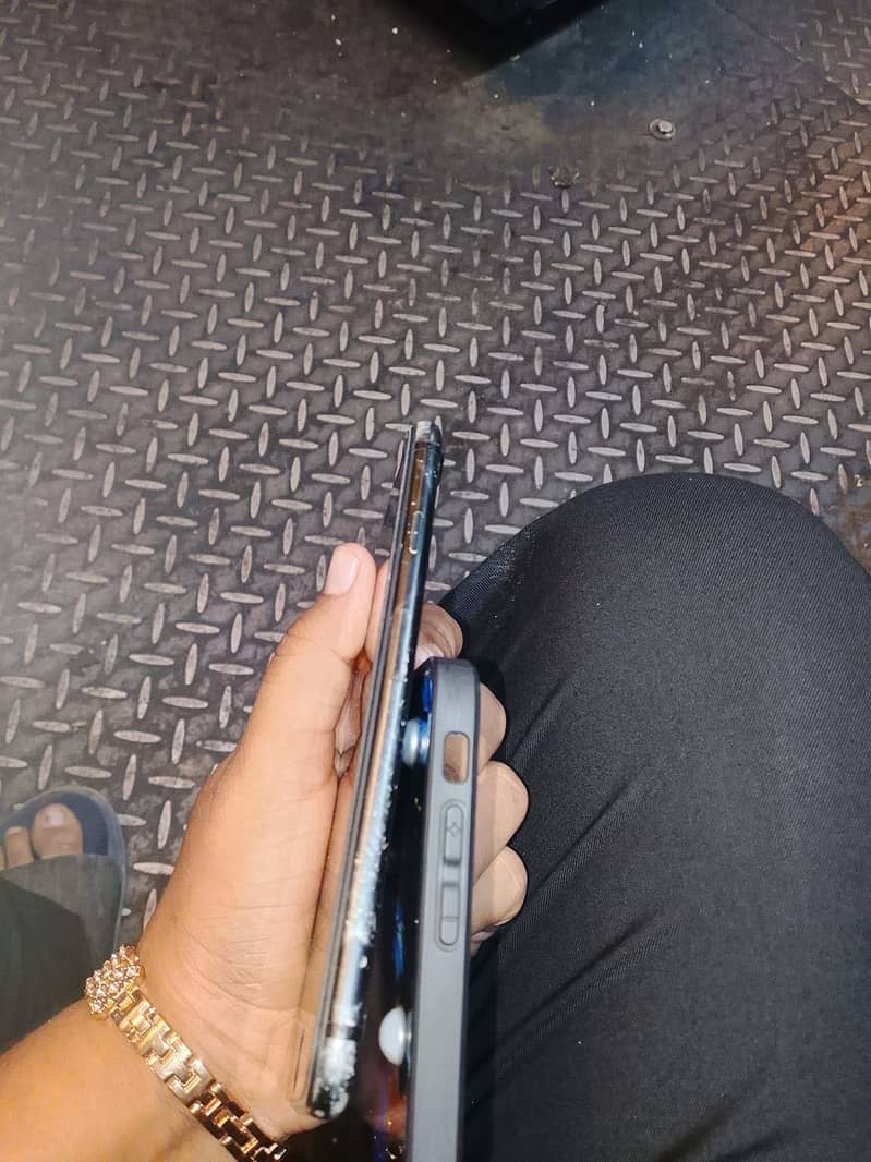 Apple iPhone 7 Plus 5