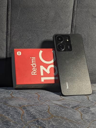 Xiaomi Redmi 13c 6 + 2 gb ram / 128 Gb storage
