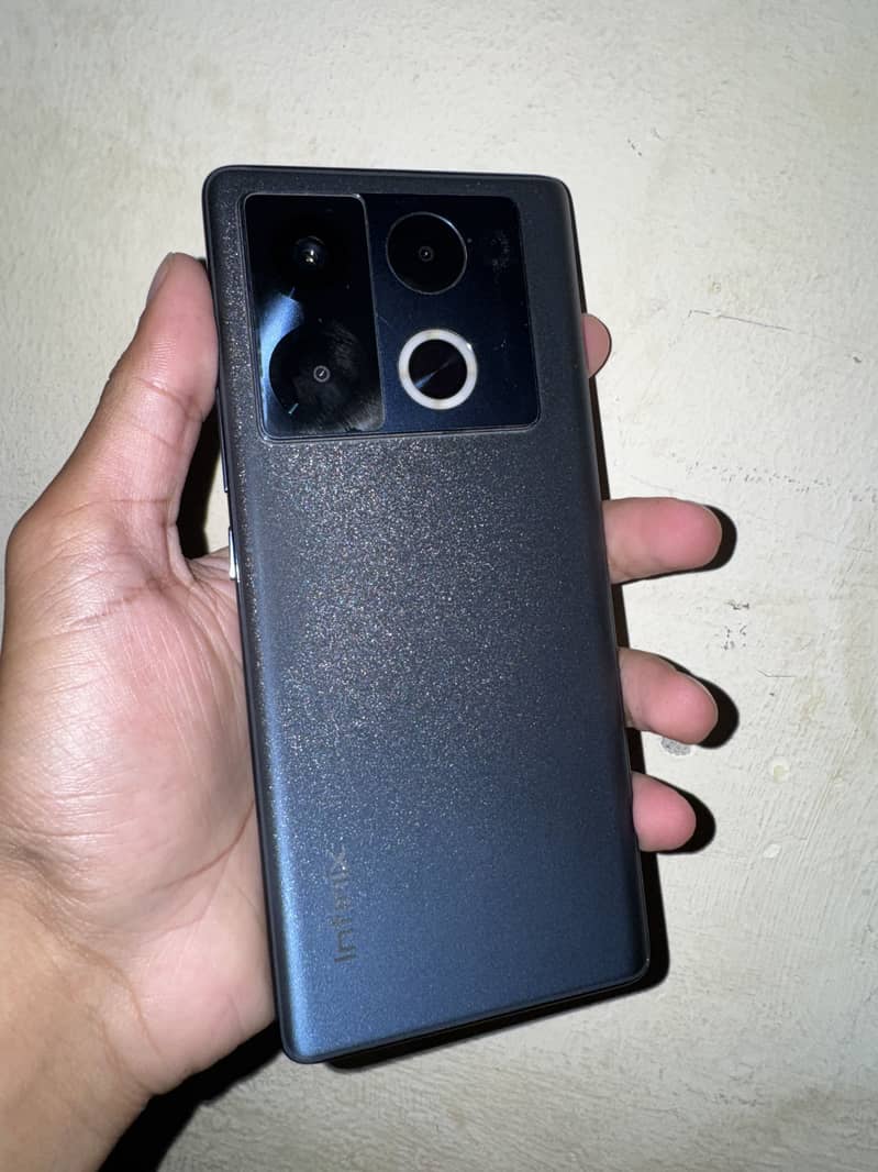 Infinix Note 40 Pro 0