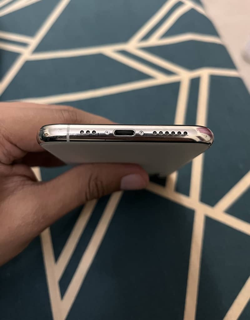 Apple iPhone 11 Pro 3