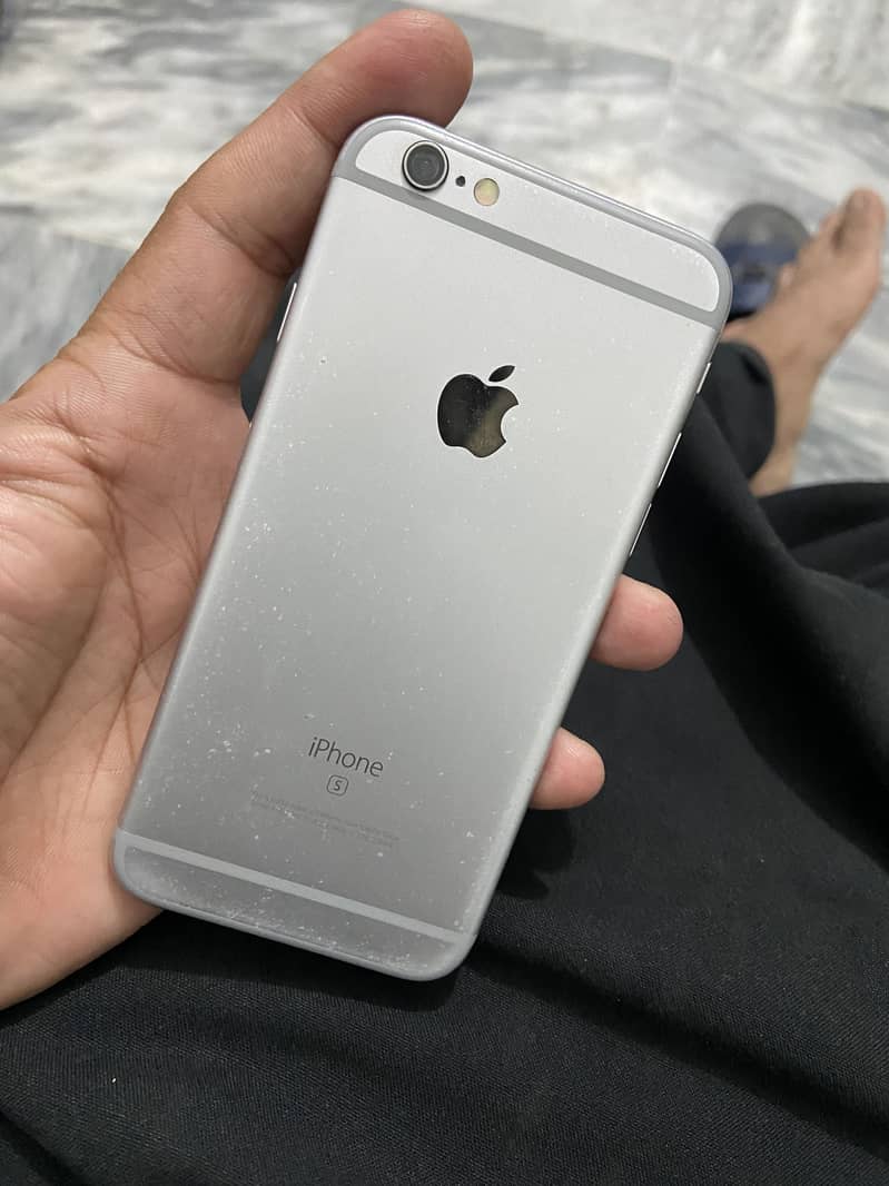 Apple iPhone 6S 1