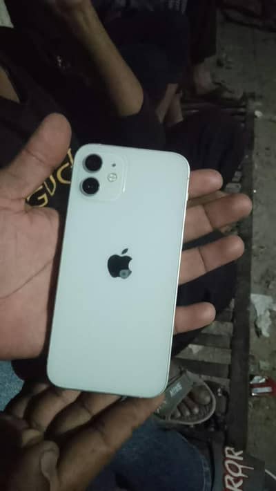 Apple iPhone 12