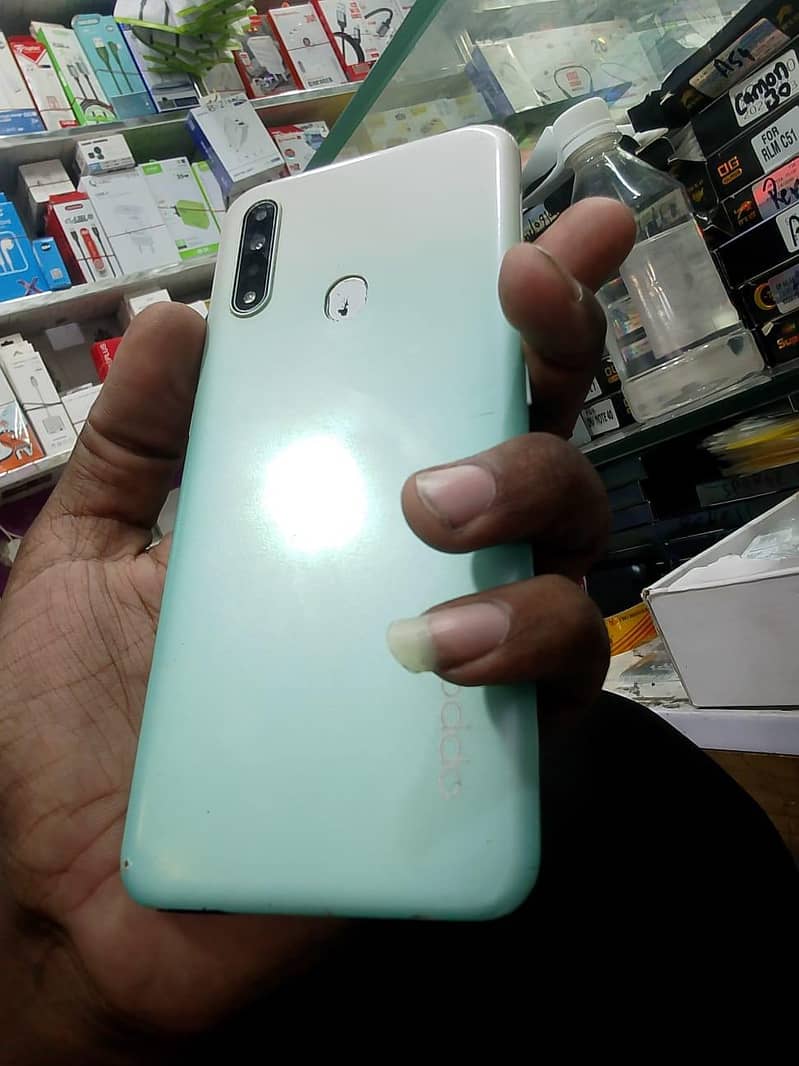 OPPO A31 0