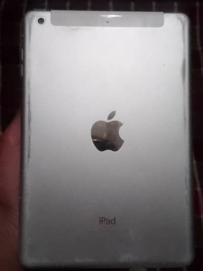Ipad mini 2 urgent sale with cable