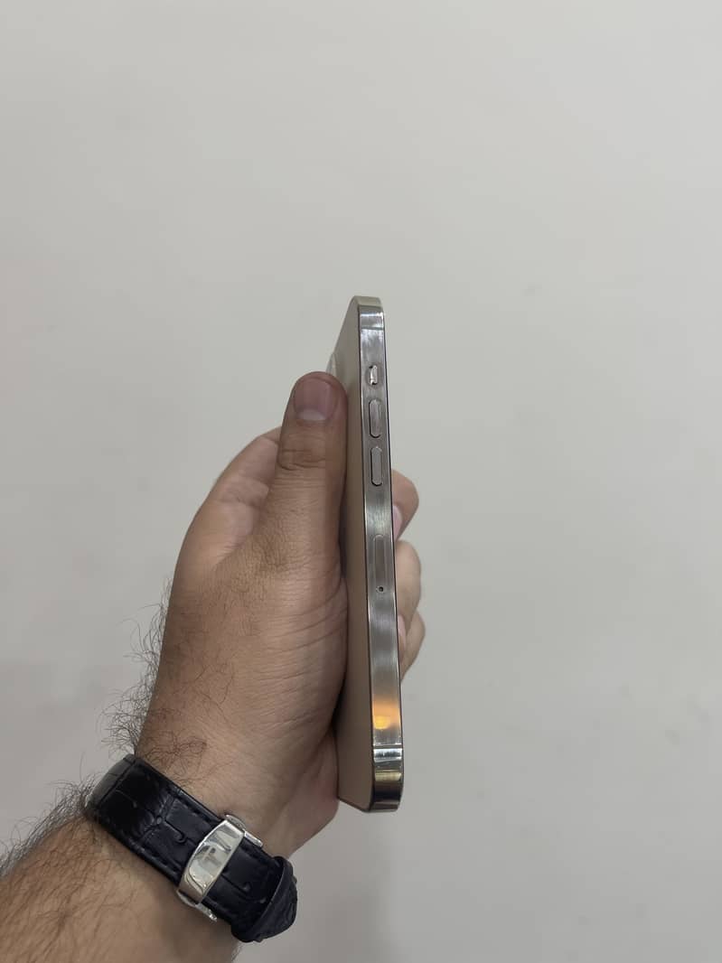 Apple iPhone 14 Pro 1