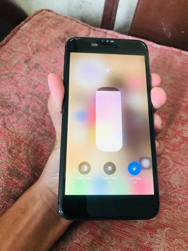 Apple iPhone 8 Plus jv 1