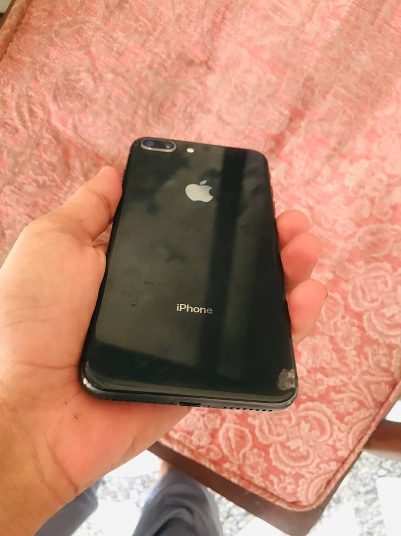 Apple iPhone 8 Plus jv 5