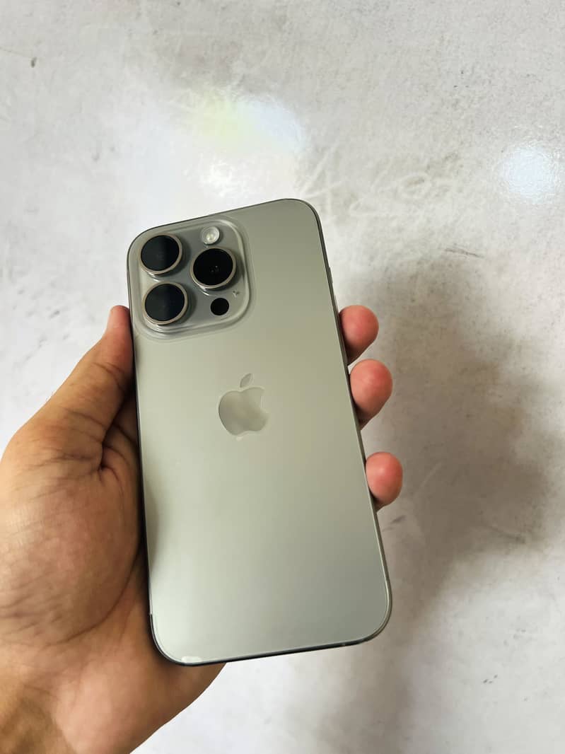 Apple iPhone 15 Pro 0